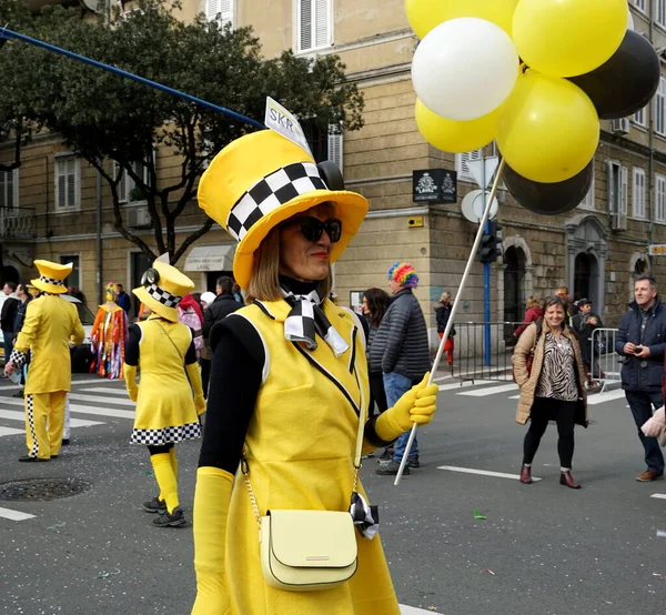Rijeka Croatia February 23Rd 2020 Funny Woman Yellow Hat Balloons — Stock Photo, Image