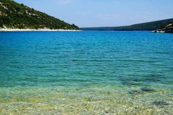 Világoskék Türkiz Színű Tengervíz Gyönyörű Lagúnában — Stock Fotó