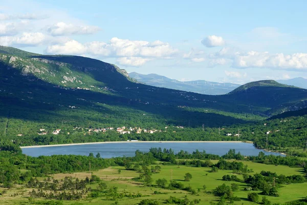 Incredibile Natura Nella Splendida Valle Verde Dove Trova Lago Tribalj — Foto Stock