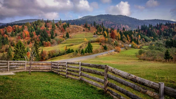 Ландшафти Осінніх Карпат — стокове фото