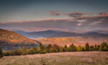Güz Karpatları 'nın Manzaraları