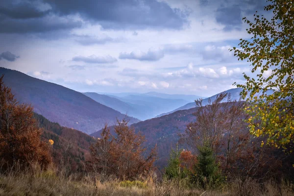 Krajobrazy Jesiennych Karpat — Zdjęcie stockowe