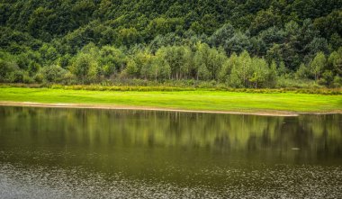 Transcarpathia 'daki Yaz Gölü