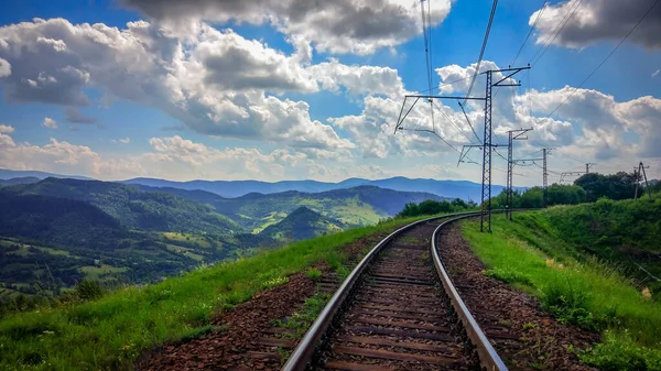 カルパチア山脈における鉄道 — ストック写真