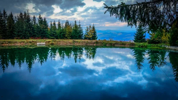 Paesaggi Autunno Laghi Fiumi Dei Carpazi — Foto Stock