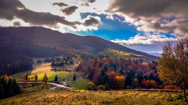 Paisagens Outono Montanhas Cárpatas — Fotografia de Stock