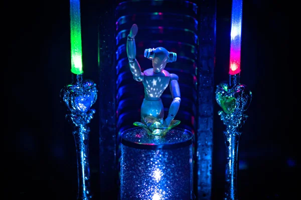 Metaforik natürmort iş yerinde DJ 'lik yapıyor