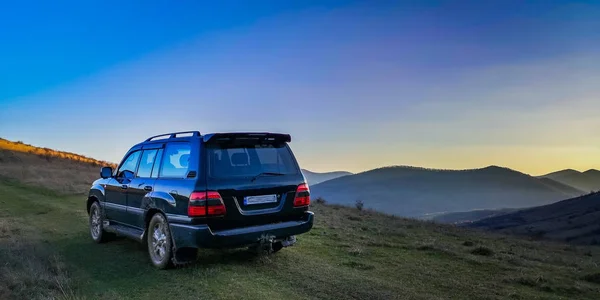 Suv Cestuje Karpatech — Stock fotografie