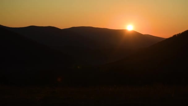 Pôr Sol Nos Cárpatos — Vídeo de Stock