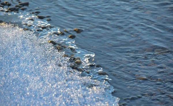 Jeu Lumière Soleil Glace Eau Sur Une Rivière Montagne — Photo