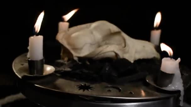 Metaforisch Stilleven Van Occulte Symbolen — Stockvideo