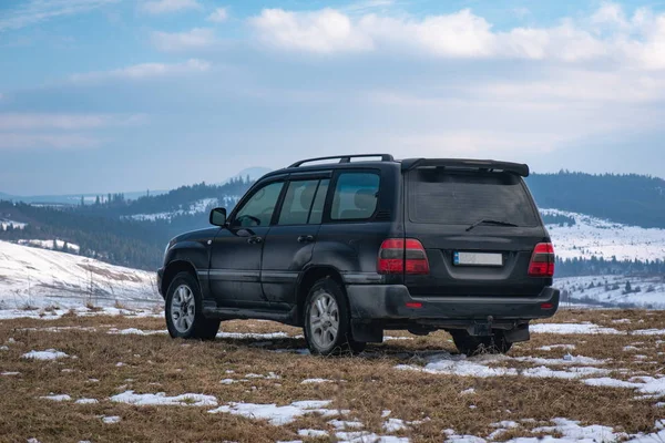 Suv Travels Winter — Stock Photo, Image