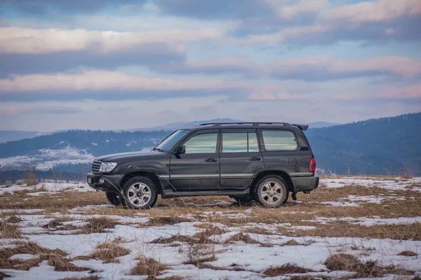 Suv Travels Winter — Stock Photo, Image