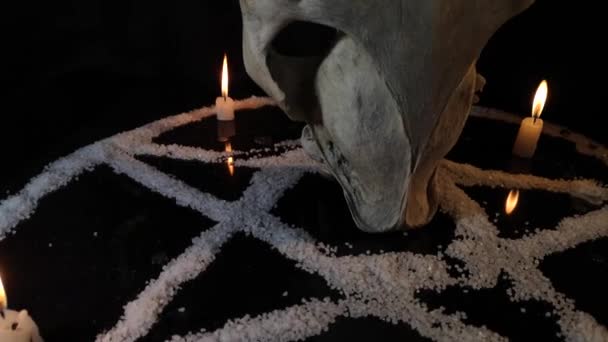 Metaforyczna Martwa Natura Symboli Okultystycznych — Wideo stockowe