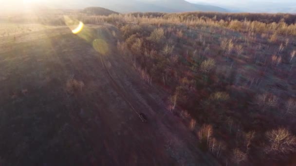 Foto Aérea Viaje Suv Las Montañas Cárpatos — Vídeo de stock