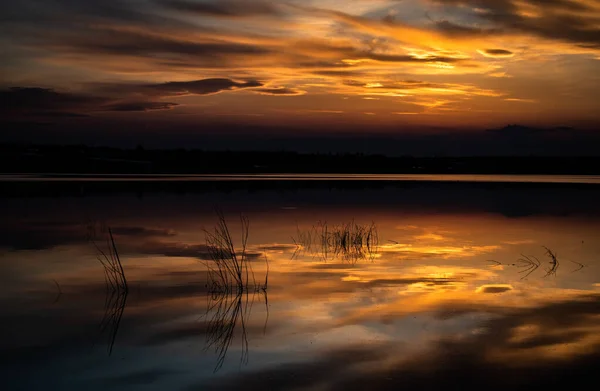 Schöne Goldene Stunde See — Stockfoto