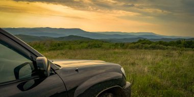 Ovadaki fırtınalı arazi aracı ile