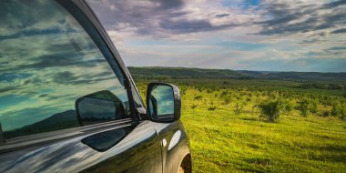 Ovadaki fırtınalı arazi aracı ile