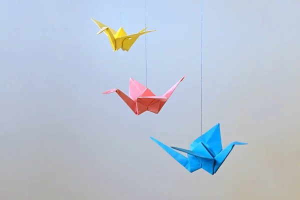 Barışın Sembolü Inanç Kağıt Renkli Turnalar Origami Mavi Sarı Mor - Stok İmaj