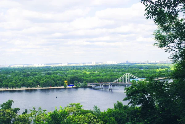 Vue Passerelle Piétonne Printemps Dans Métropole — Photo