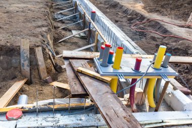 Vakıf boruları inşaat sitesinde