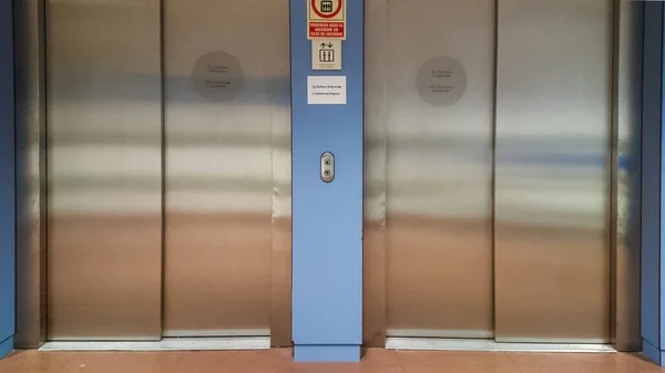 Manises Valencia Spain October 2018 Hospital Elevator Closed Doors — стоковое фото