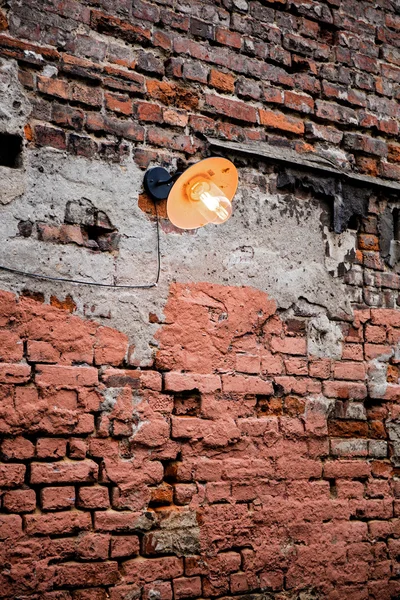 Lanterna com lâmpada de trabalho — Fotografia de Stock