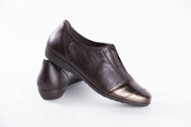 Kahverengi ayakkabı deri