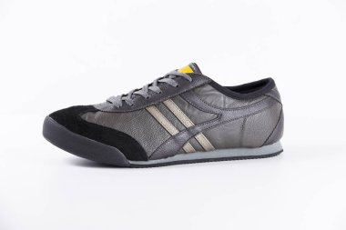 Spor ayakkabı izole arka plan.