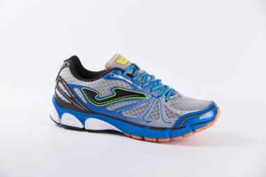 Renkli spor ayakkabı Joma