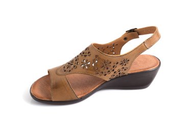 Beyaz arka planda, kadın kahverengi Sandal izole ürün.
