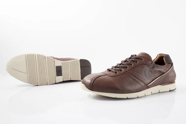 Brown Shoe on white background.Studio Shot. — Stock Photo, Image