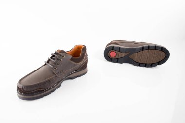 Erkek kahverengi deri ayakkabı