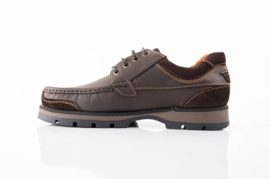 Erkek kahverengi deri ayakkabı