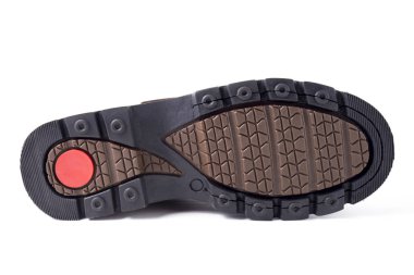 Beyaz arka plan üzerinde erkek kahverengi deri ayakkabı.