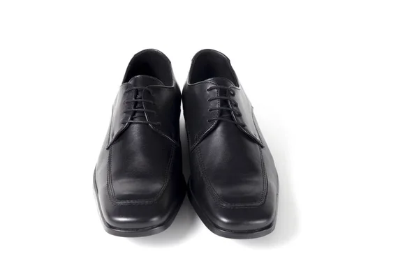 Hane svart läder Classic sko på vit bakgrund — Stockfoto