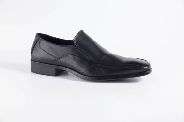 Beyaz arka planda siyah deri Erkek Ayakkabı