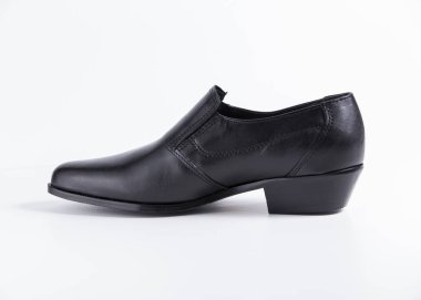 Beyaz arka planda siyah deri Erkek Ayakkabı