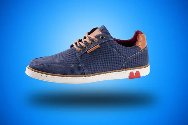 Férfi kék bőr cipő, háttér — Stock Fotó