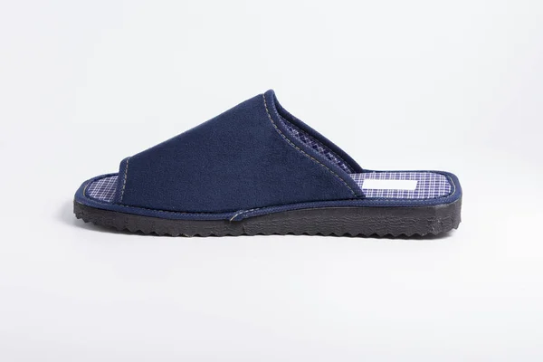 Mannelijke blauwe Slipper op witte achtergrond — Stockfoto