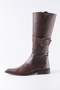 Kadın kahverengi deri çizme 