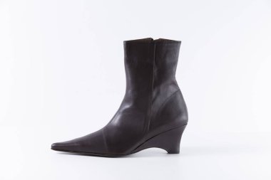 Kadın kahverengi deri çizme 