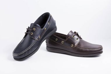 Beyaz zemin üzerine mavi ve kahverengi deri Erkek Ayakkabı