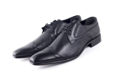 Beyaz arka planda siyah deri Erkek Ayakkabı