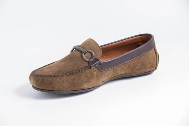 Erkek kahverengi deri ayakkabı.