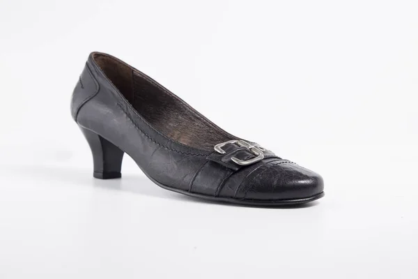 Sapato de couro preto feminino — Fotografia de Stock