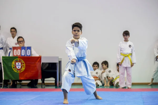 Karate-Veranstaltung, feierliche Meisterschaft der Vereinigung von Karate do porto — Stockfoto