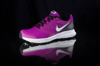 Nike spor ayakkabı koşu