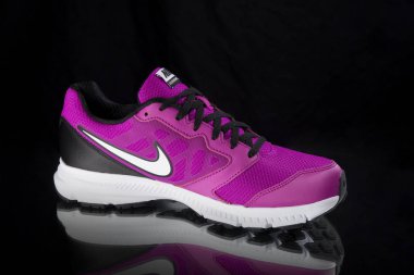 Nike spor ayakkabı koşu