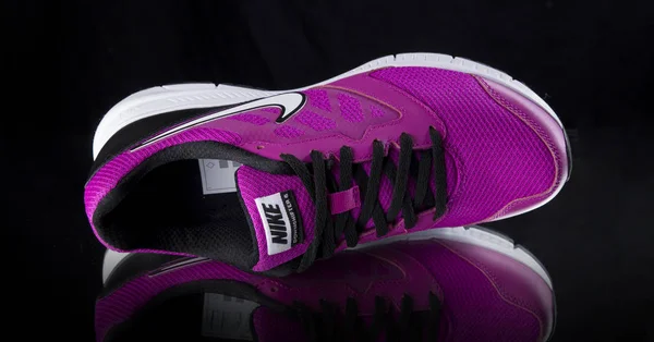 Nike spor ayakkabı koşu — Stok fotoğraf